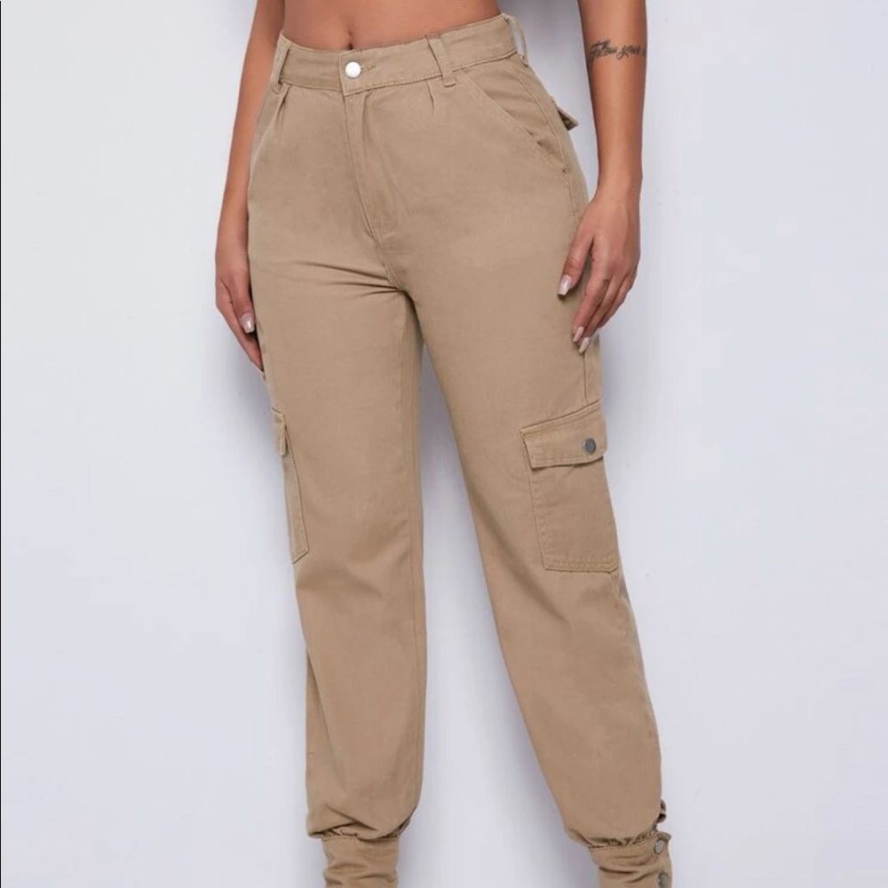 Flap pocket cargo jeans